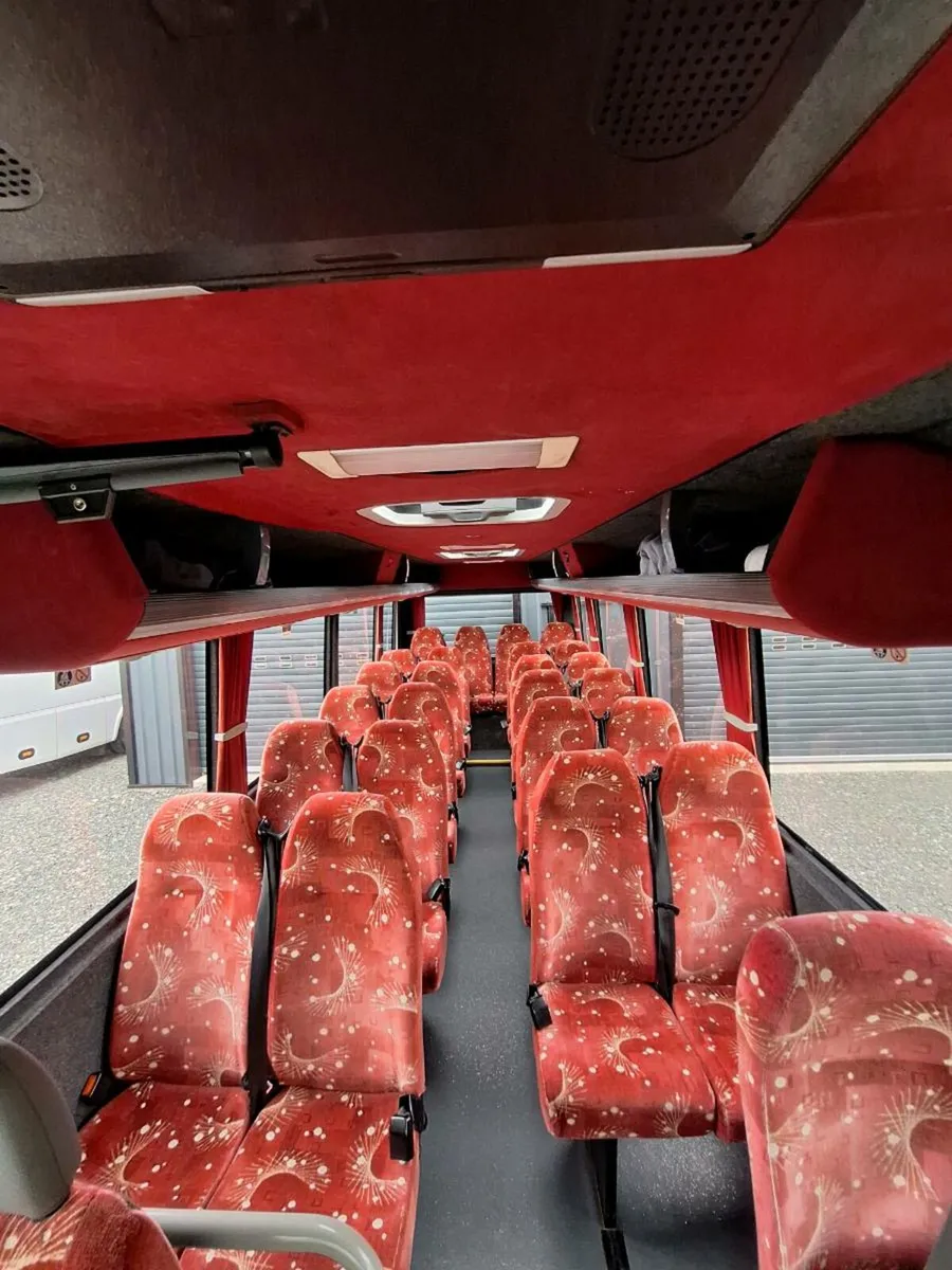 09 Mercedes Vario - Image 3