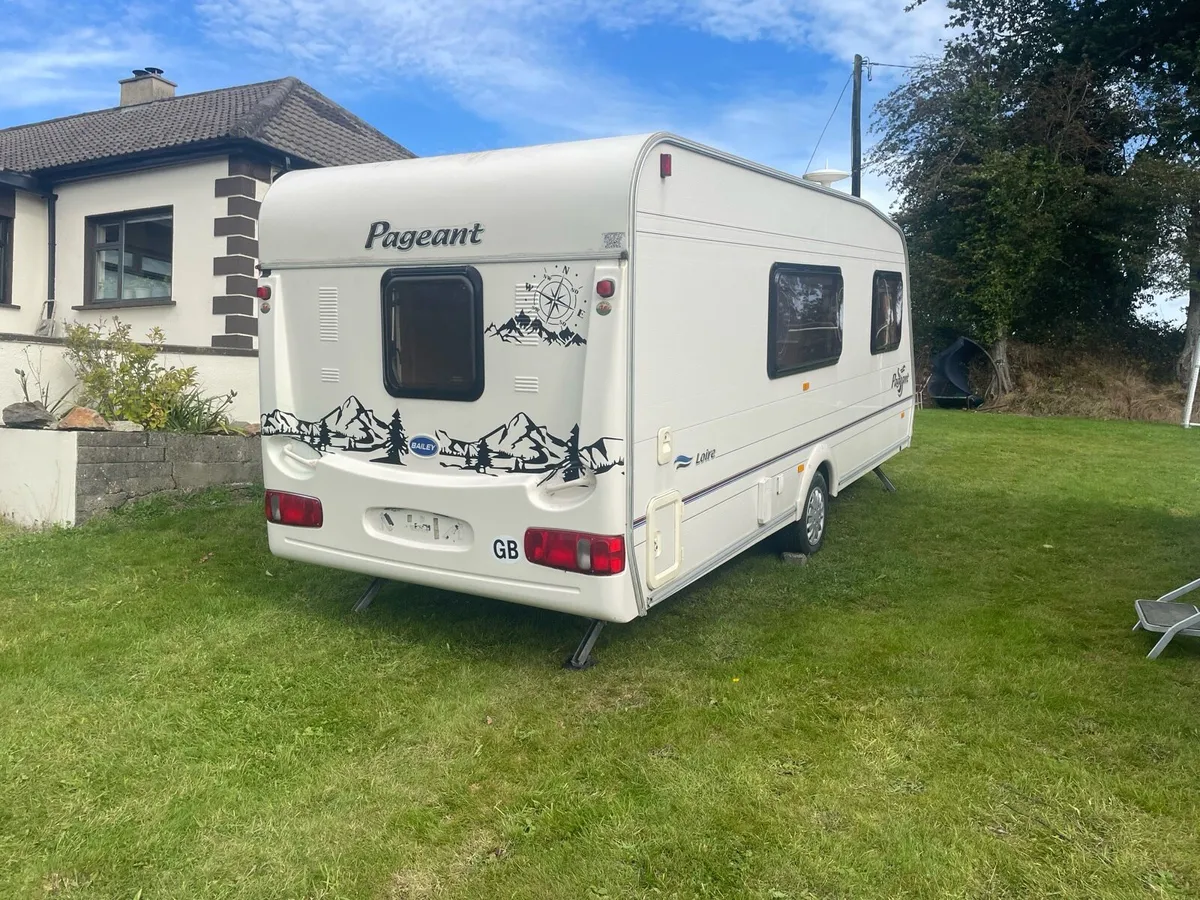 4 birth caravan - Image 4