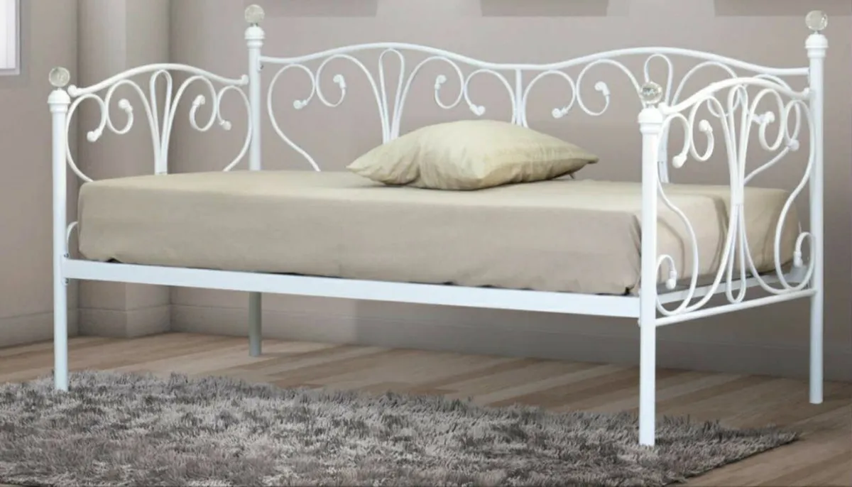 Beautiful White Metal Framed Daybed - Image 1