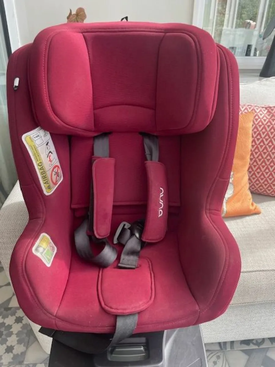 Nuna baby car seat - Image 2