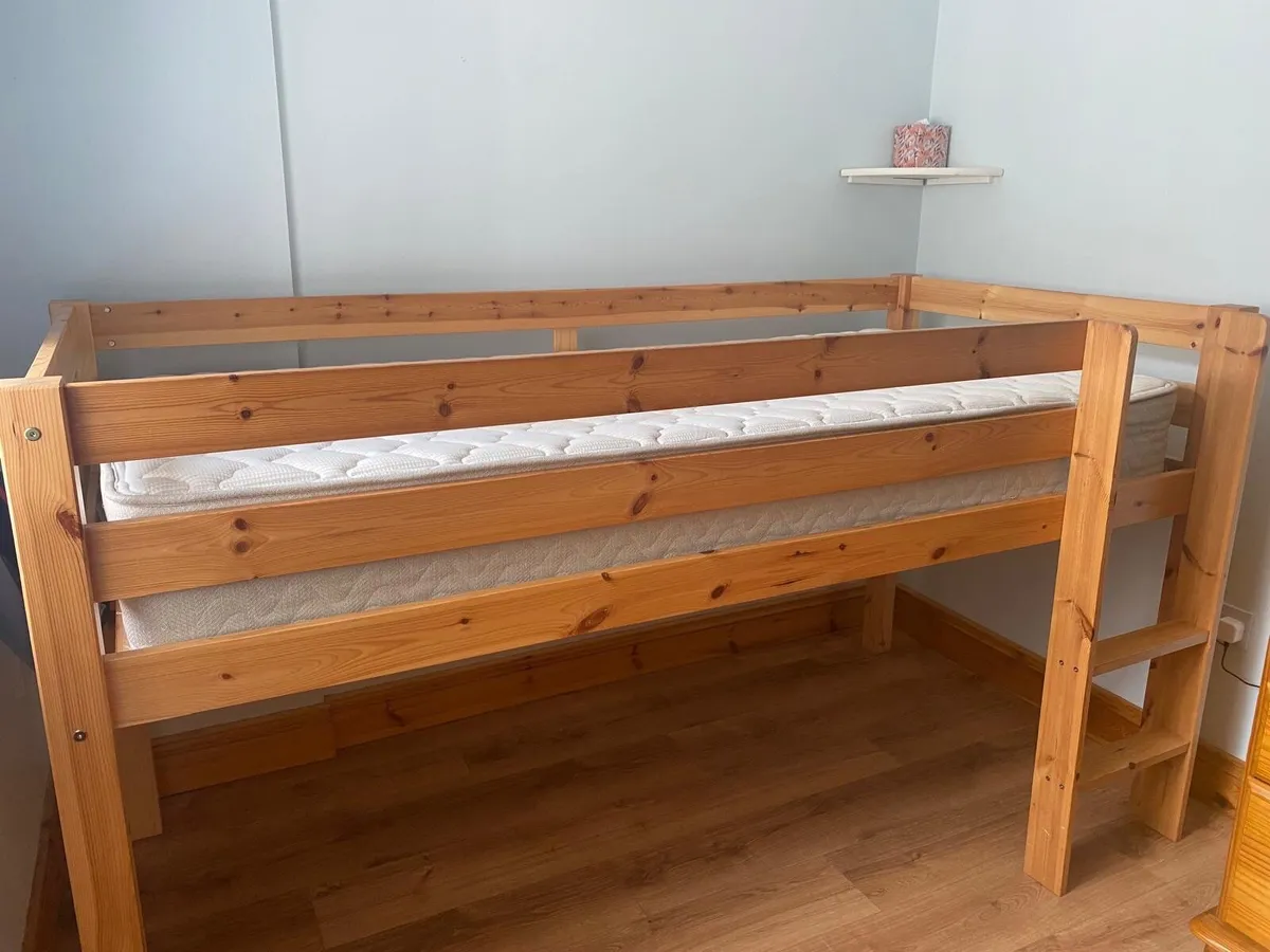 Single mid sleeper bed - Image 4