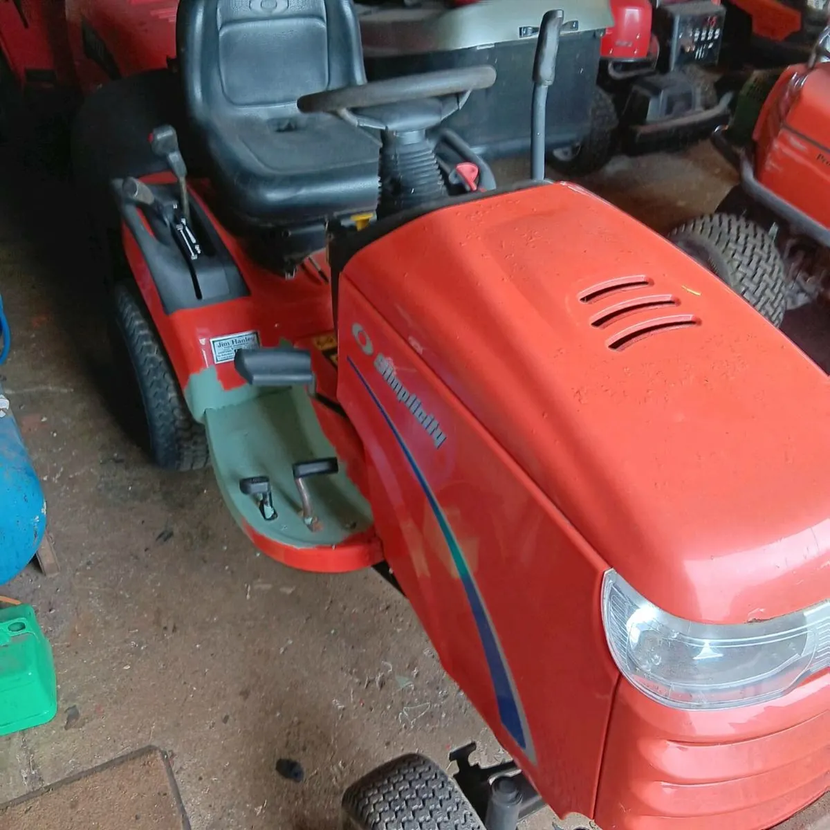 Simplicity 18hp twin cylinder tractor unit - Image 1