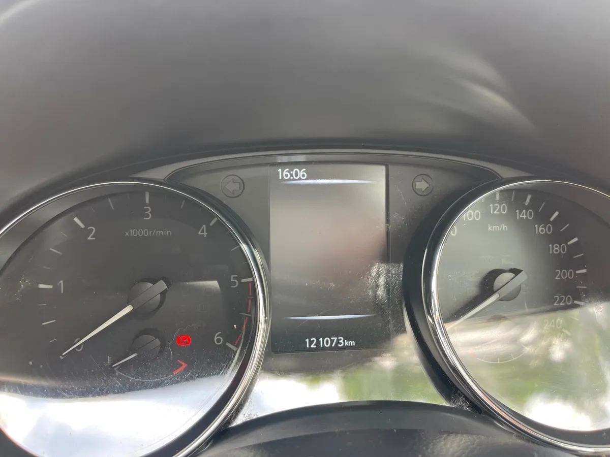 Nissan Qashqai 2015 - Image 3