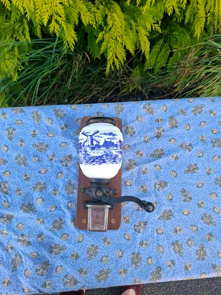 Wall coffee grinder postage possible