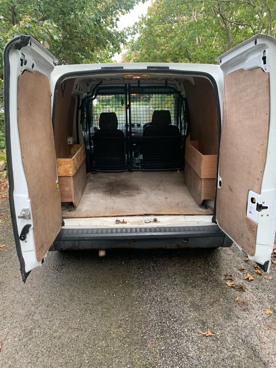 Ford transit connect - Image 3