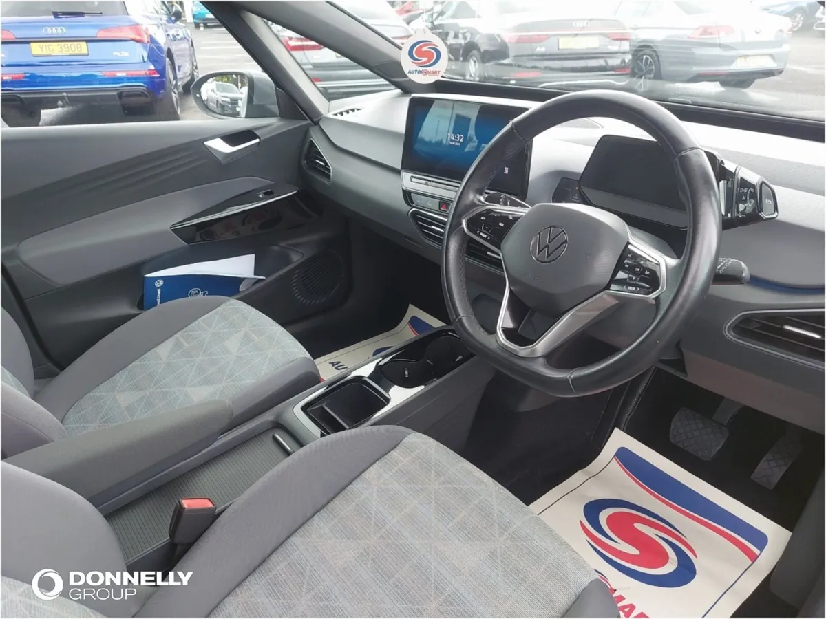 Volkswagen Id.3 Hatchback Life Pro - Image 2