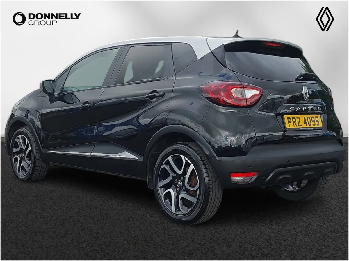 Renault Captur Hatchback Iconic - Image 2