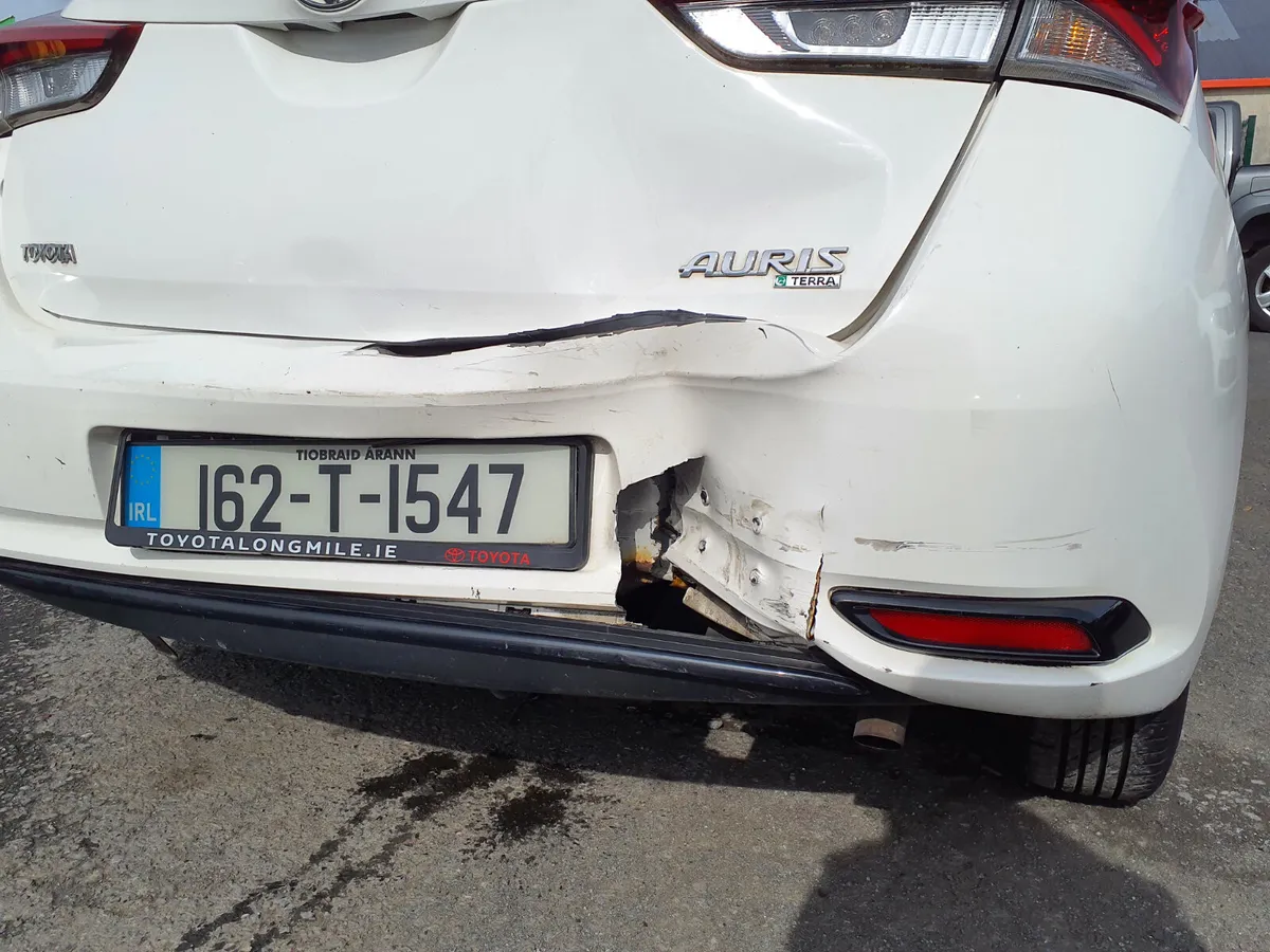 2016 Toyota auris van - Image 4