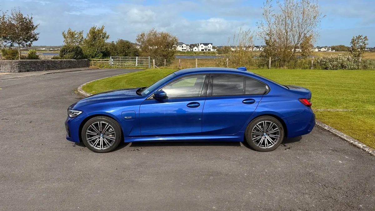 BMW 330e MSport, under 29.5k miles (47.75k kms) - Image 4