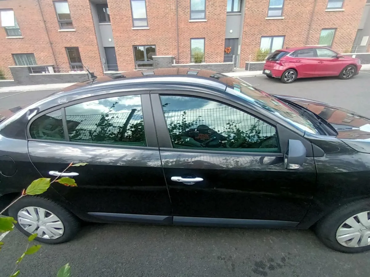 Car - Image 3