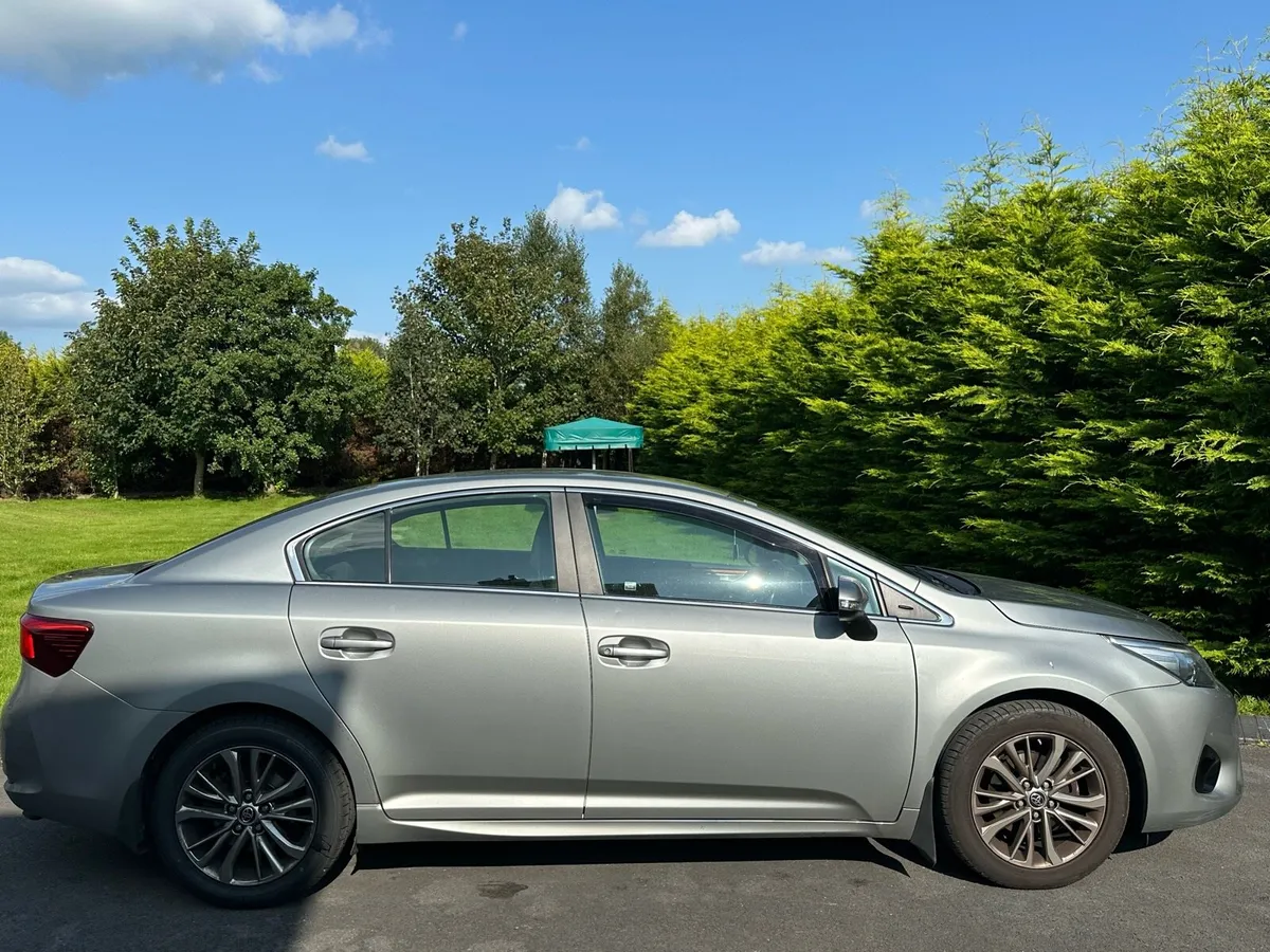Toyota Avensis - Image 2
