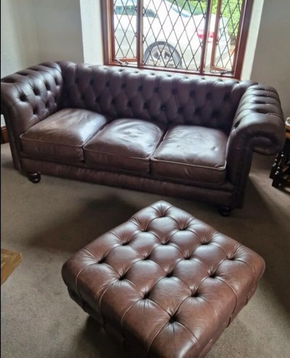 Chesterfield Sofa & Stool Set - Image 3