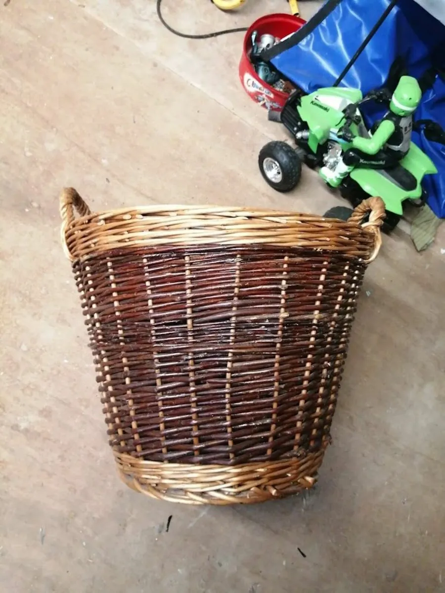 WICKER LOG BASKET - Image 1