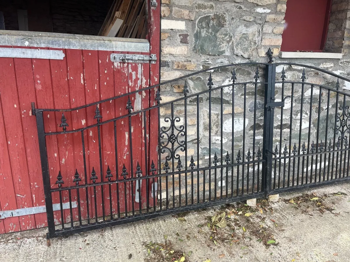 Gates - Image 2
