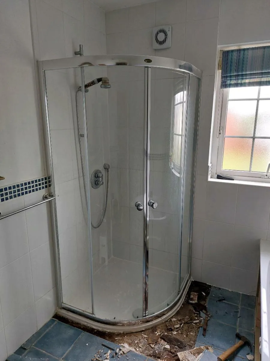 Corner shower unit with tray & shower - Image 2