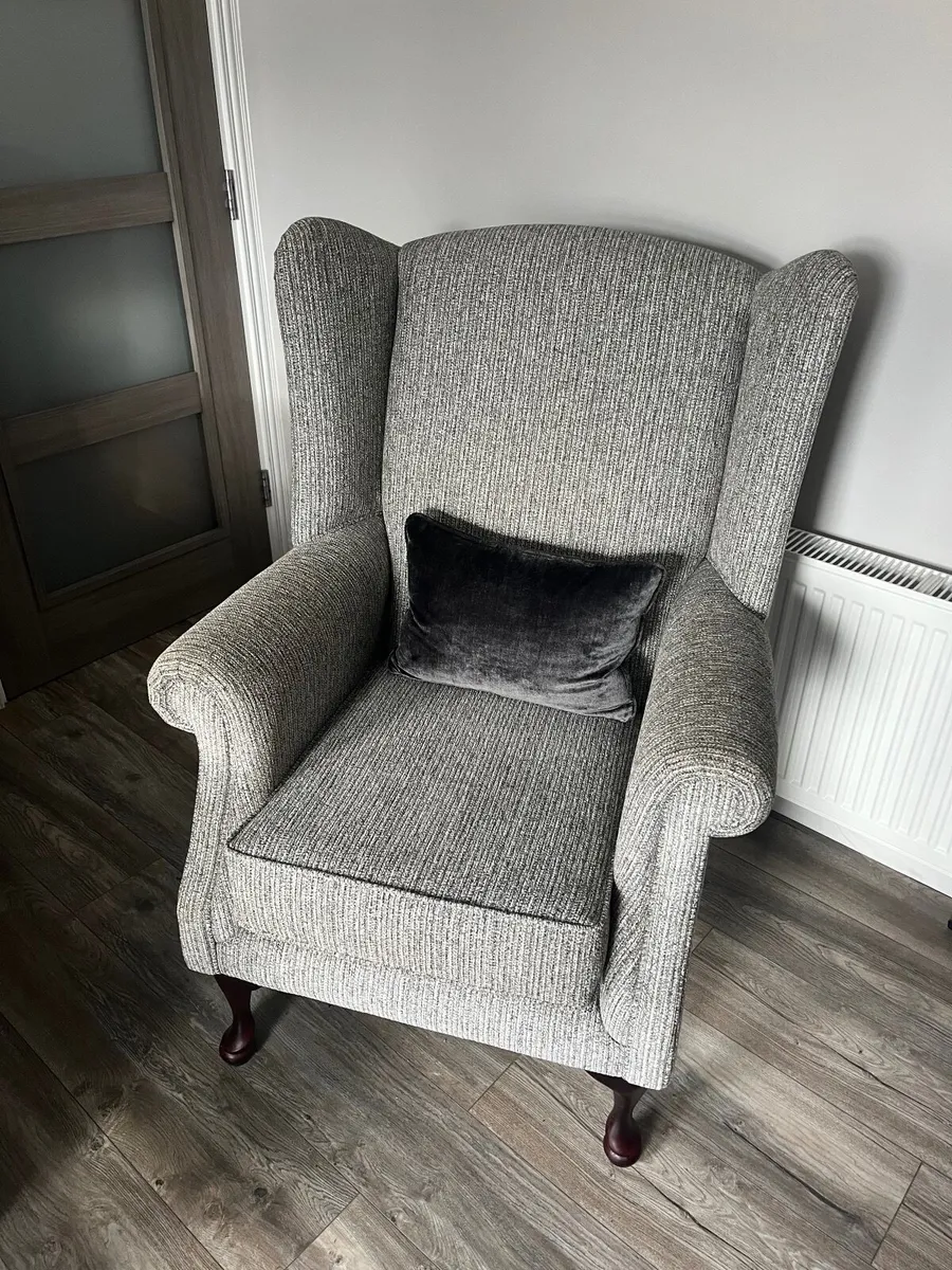 3 seater couch and chair - Image 1