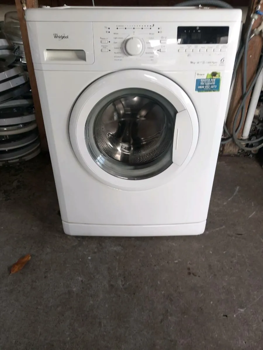 Whirlpool 9kg washing machine 1400 spin - Image 1