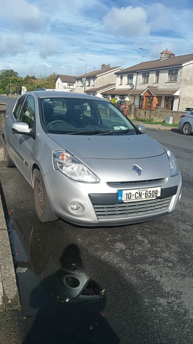 Renault Clio 2010 - Image 2