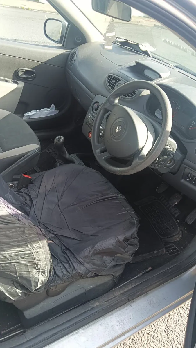 Renault Clio 2010 - Image 4