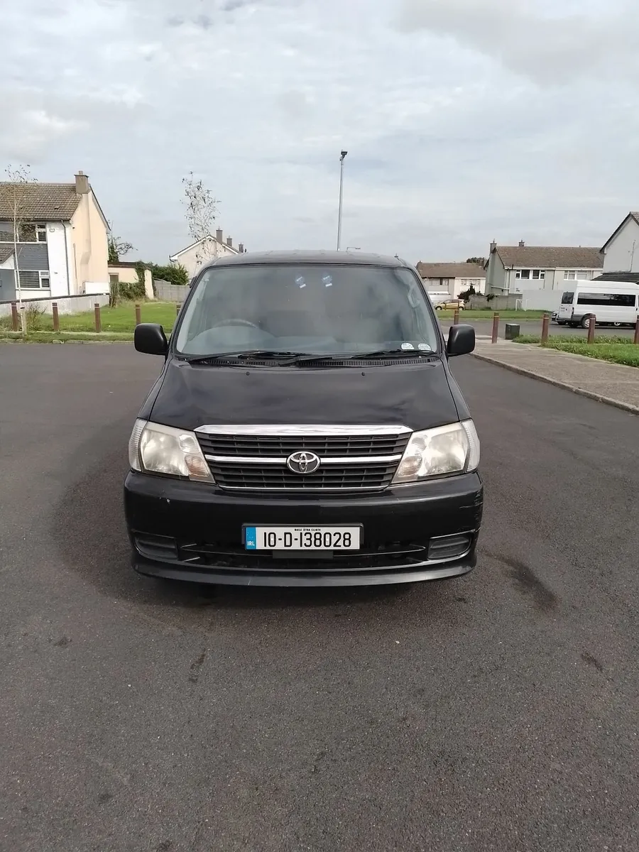 Toyota HiAce 2010 - Image 2