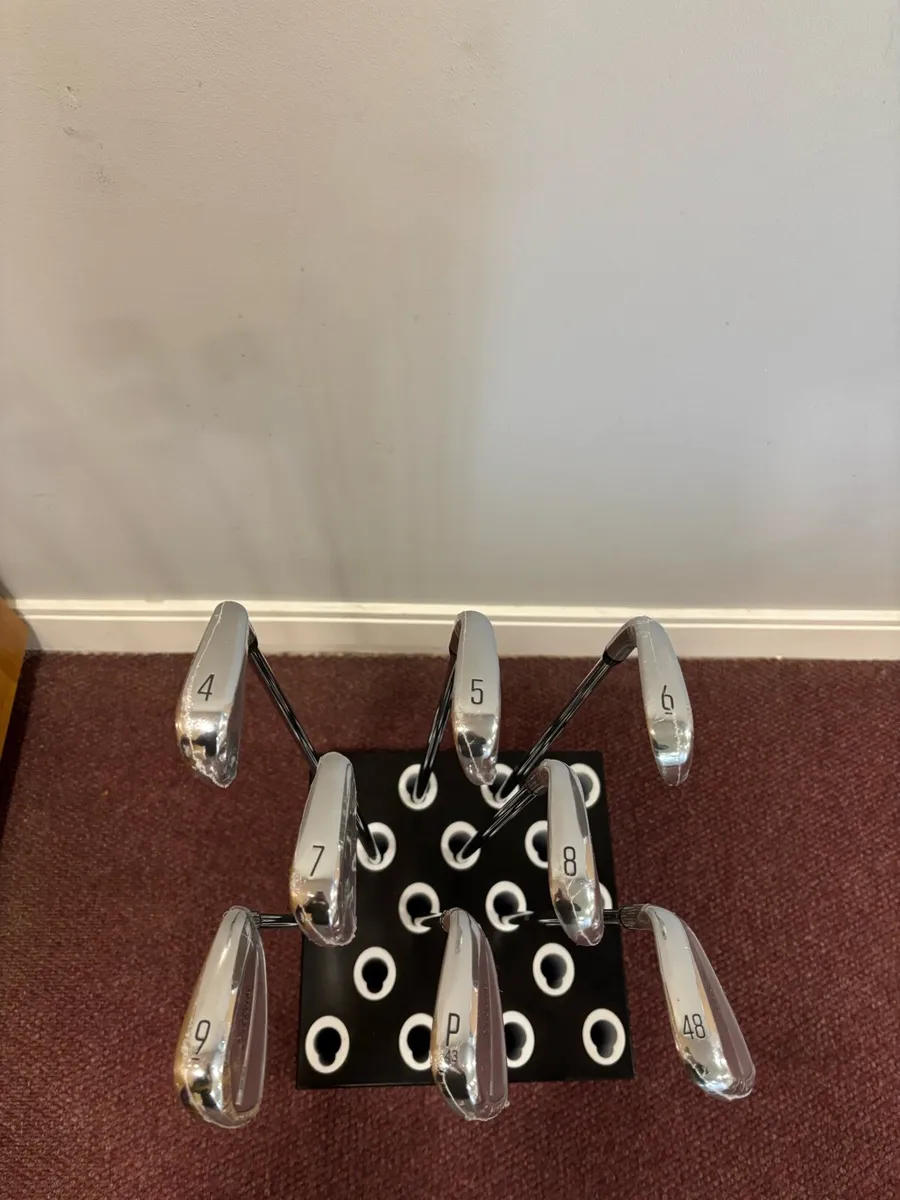 New Titleist T200 irons 4-GW 8 Clubs - Image 2