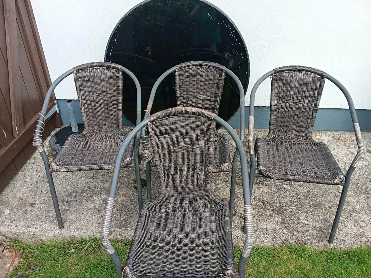 Garden furniture - Image 1