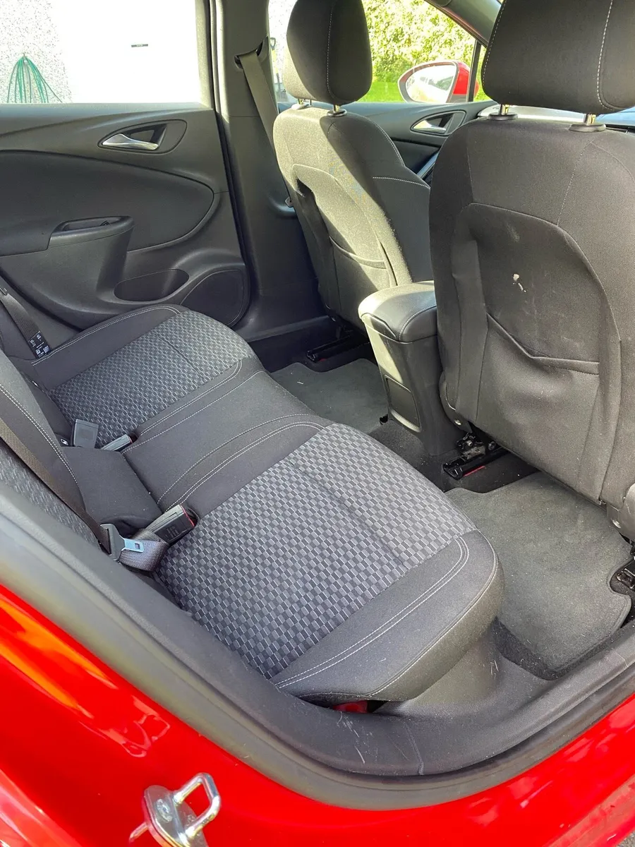 Vauxhall Astra - Image 4