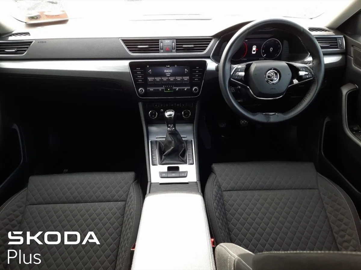 Skoda Superb Ambition 2.0tdi 150HP - Image 3
