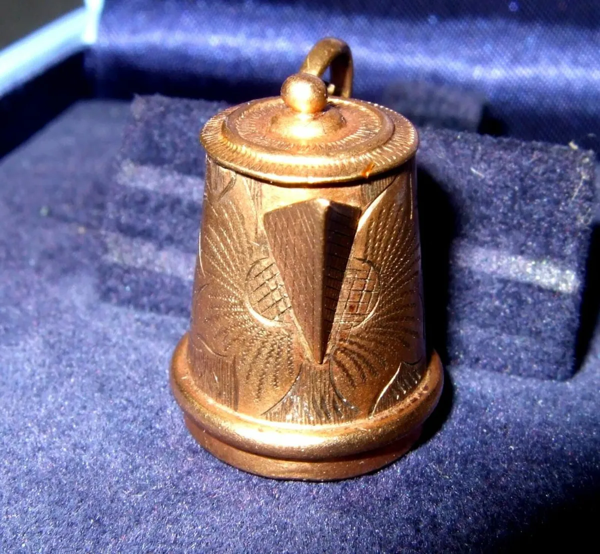 Vintage Large Hallmarked 9ct Coffee Pot Charm - Image 4