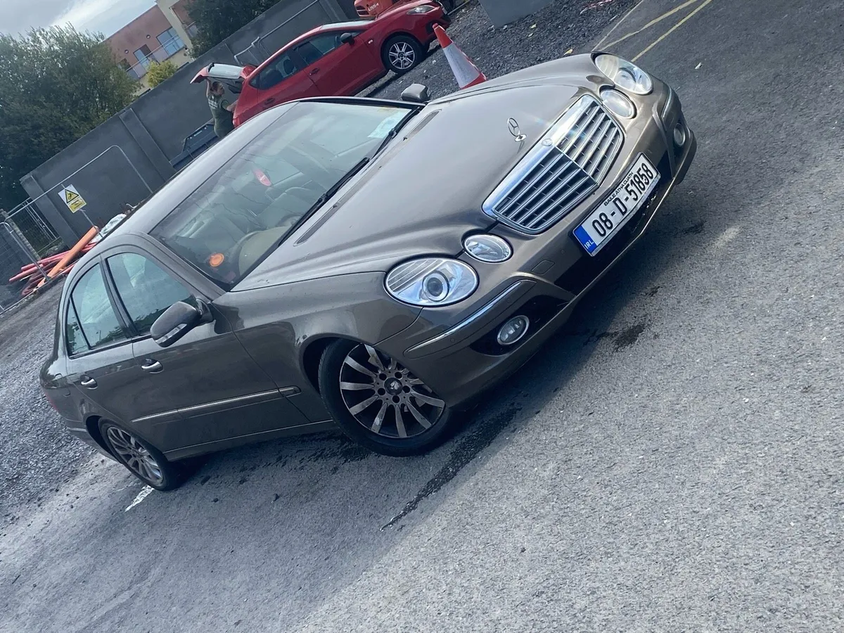 Mercedes e class - Image 1