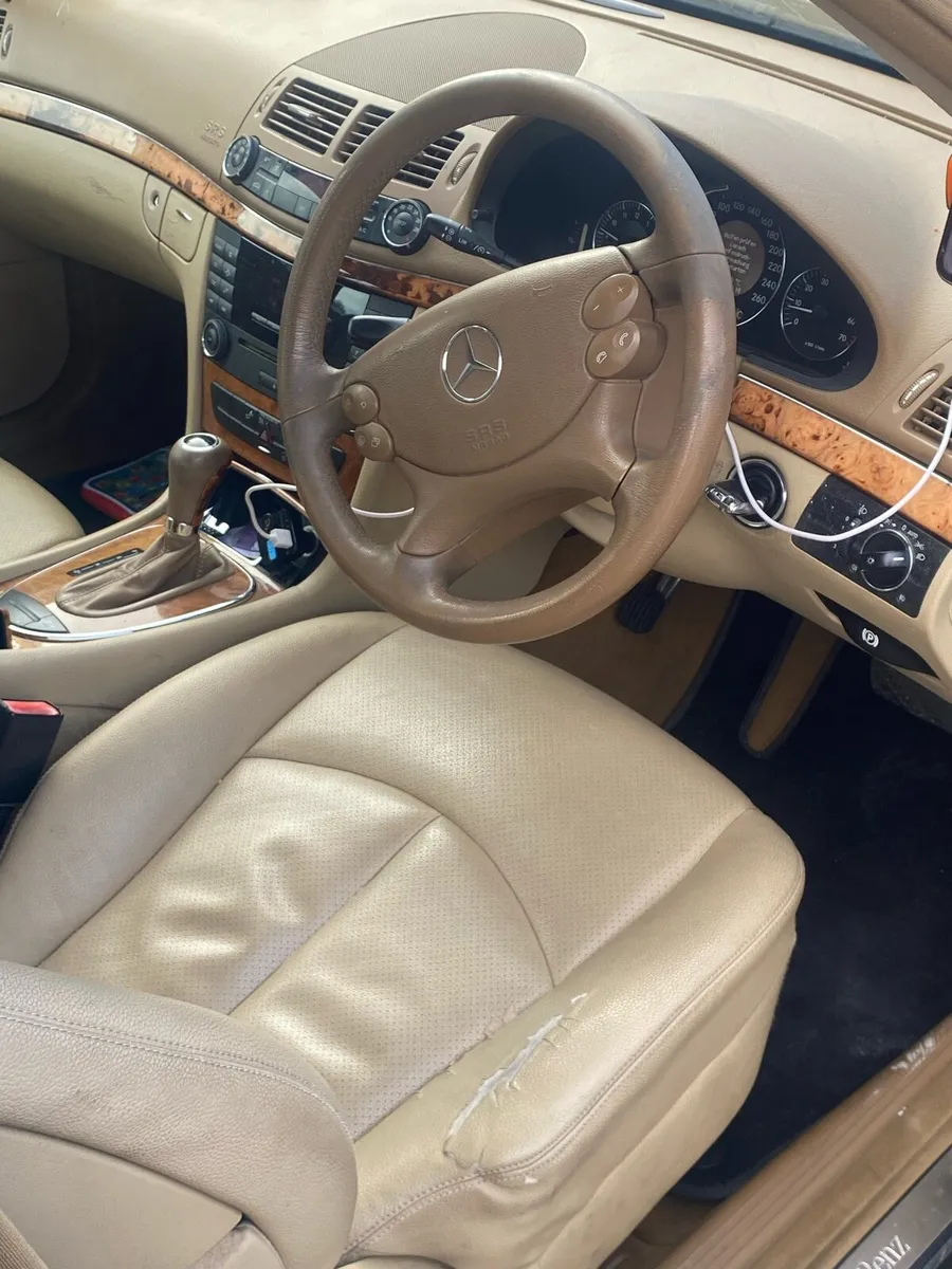 Mercedes e class - Image 4