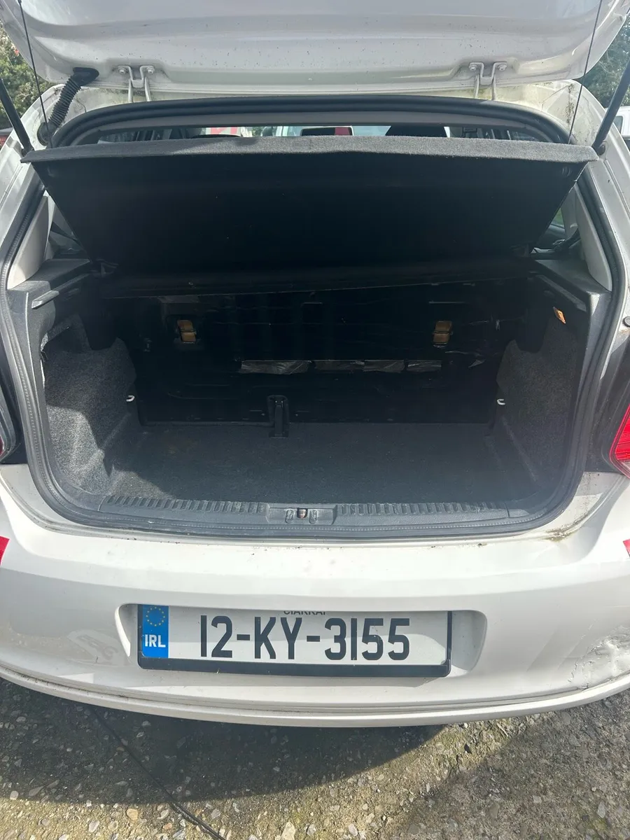 Volkswagen polo - Image 4