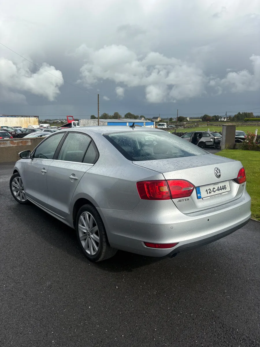 Volkswagen Jetta 2012 - Image 3