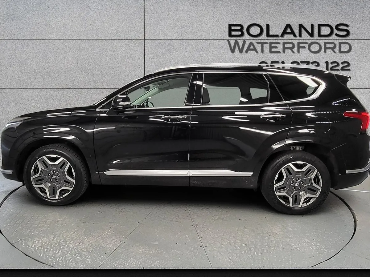 Hyundai Santa Fe 1.6 Phev 4WD Executive Plus Auto - Image 4