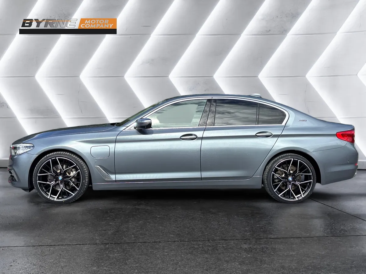 BMW 530E 2.0 PETROL HYBRID AUTO, 2018 - Image 2