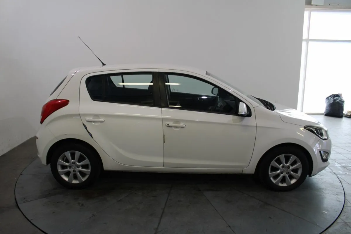 Hyundai i20 1.2 Classic - Image 3