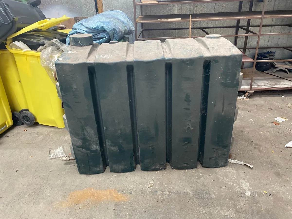 Oil tank - Image 3