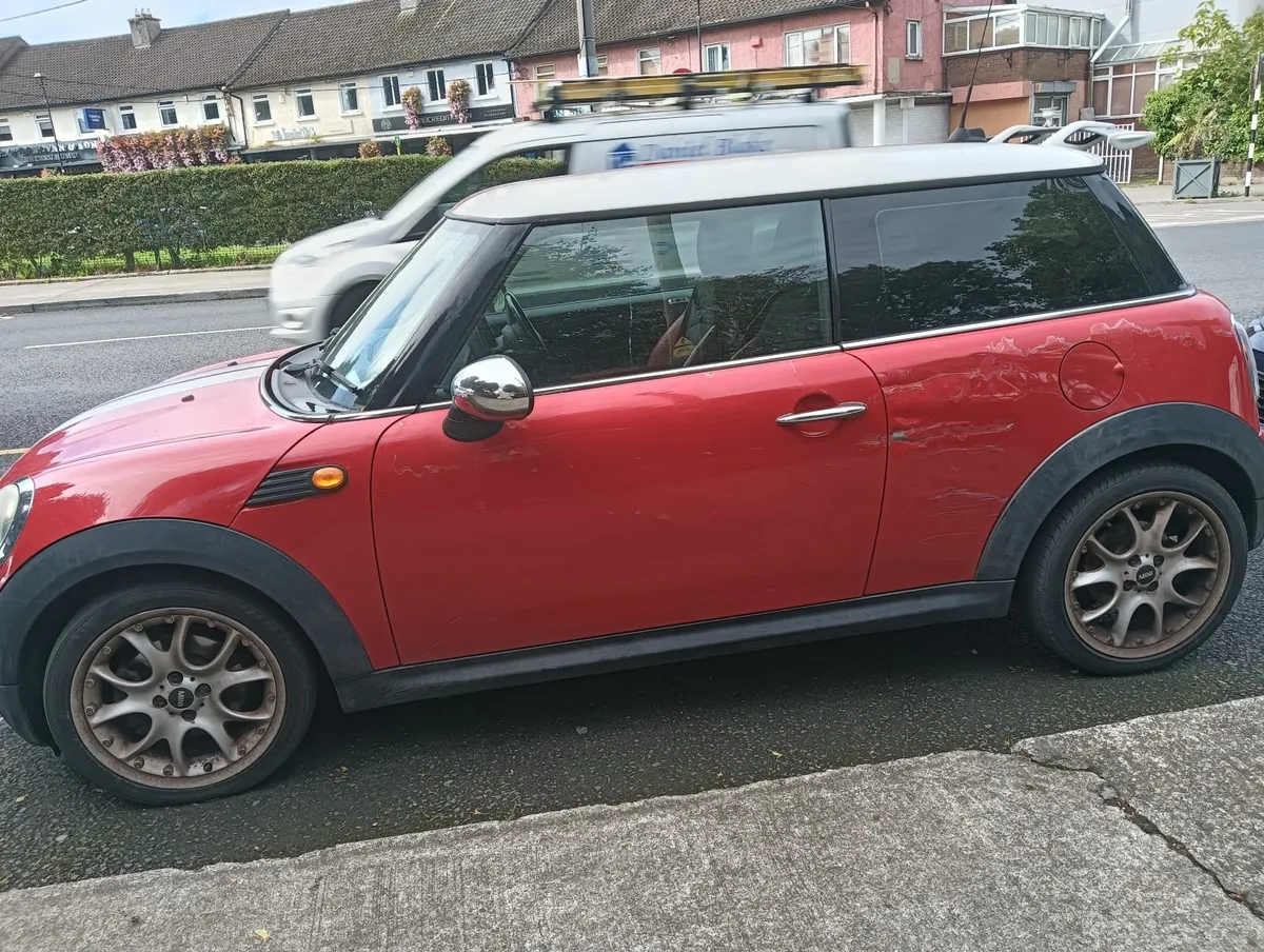 Mini Cooper 2009 - Image 2
