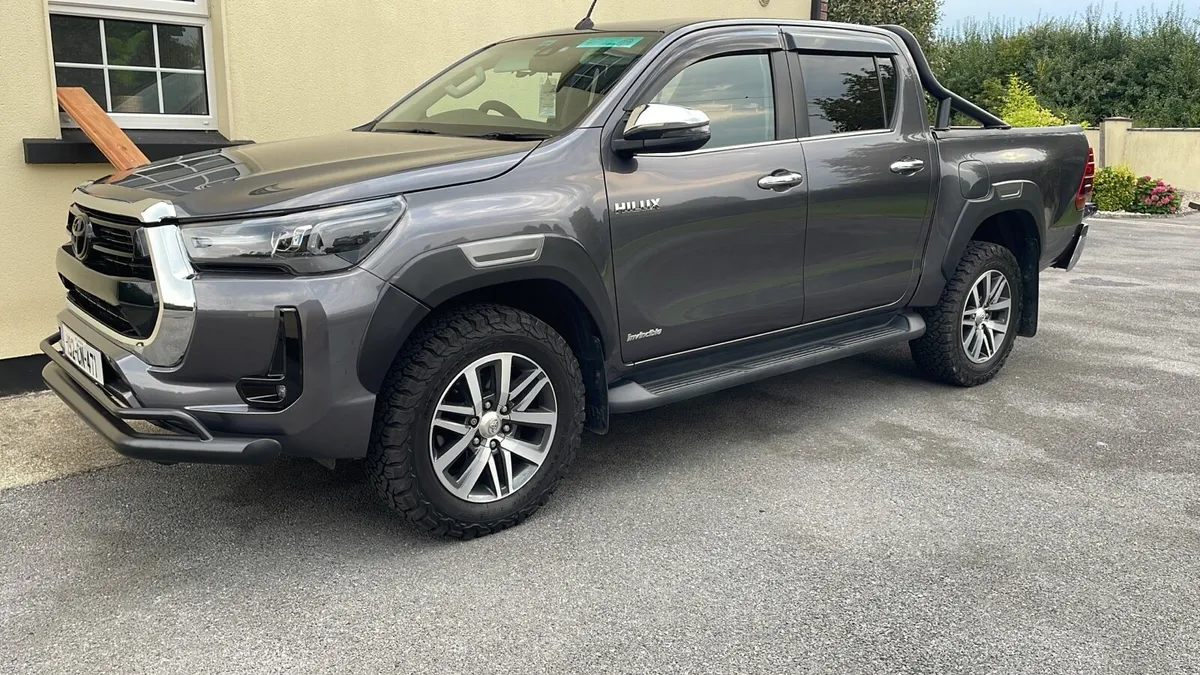 Toyota Hilux. NO VAT - Image 4