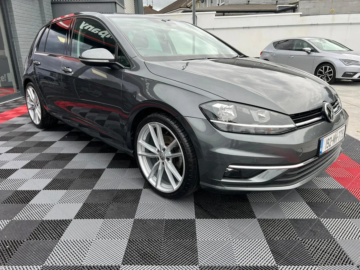 Volkswagen Golf 2019, LEATHER , Dsl , €72 p/w - Image 2