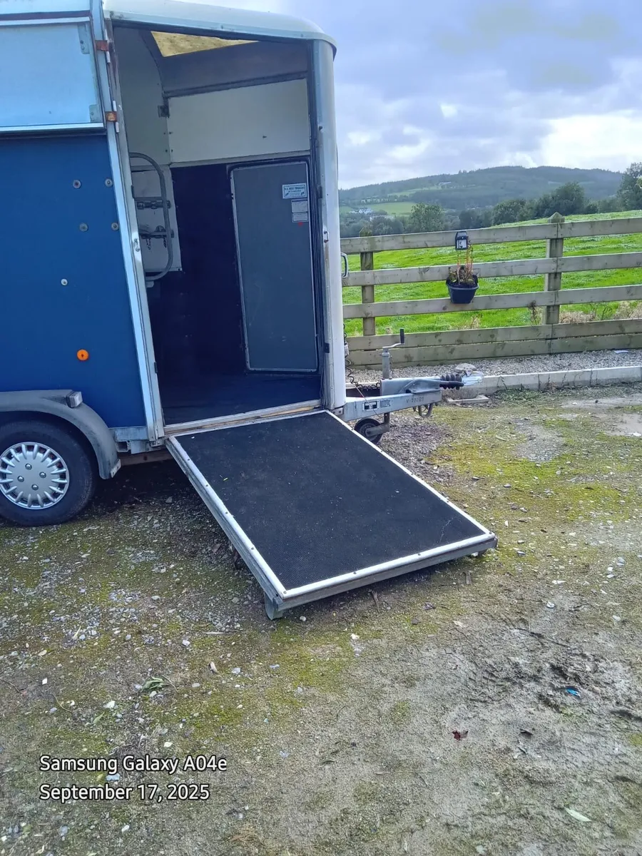 505 Horse box - Image 4
