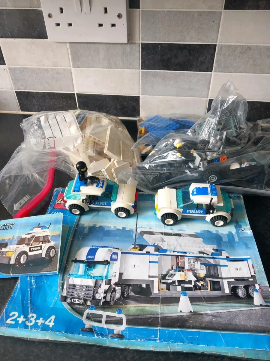 Lego police sets - Image 1
