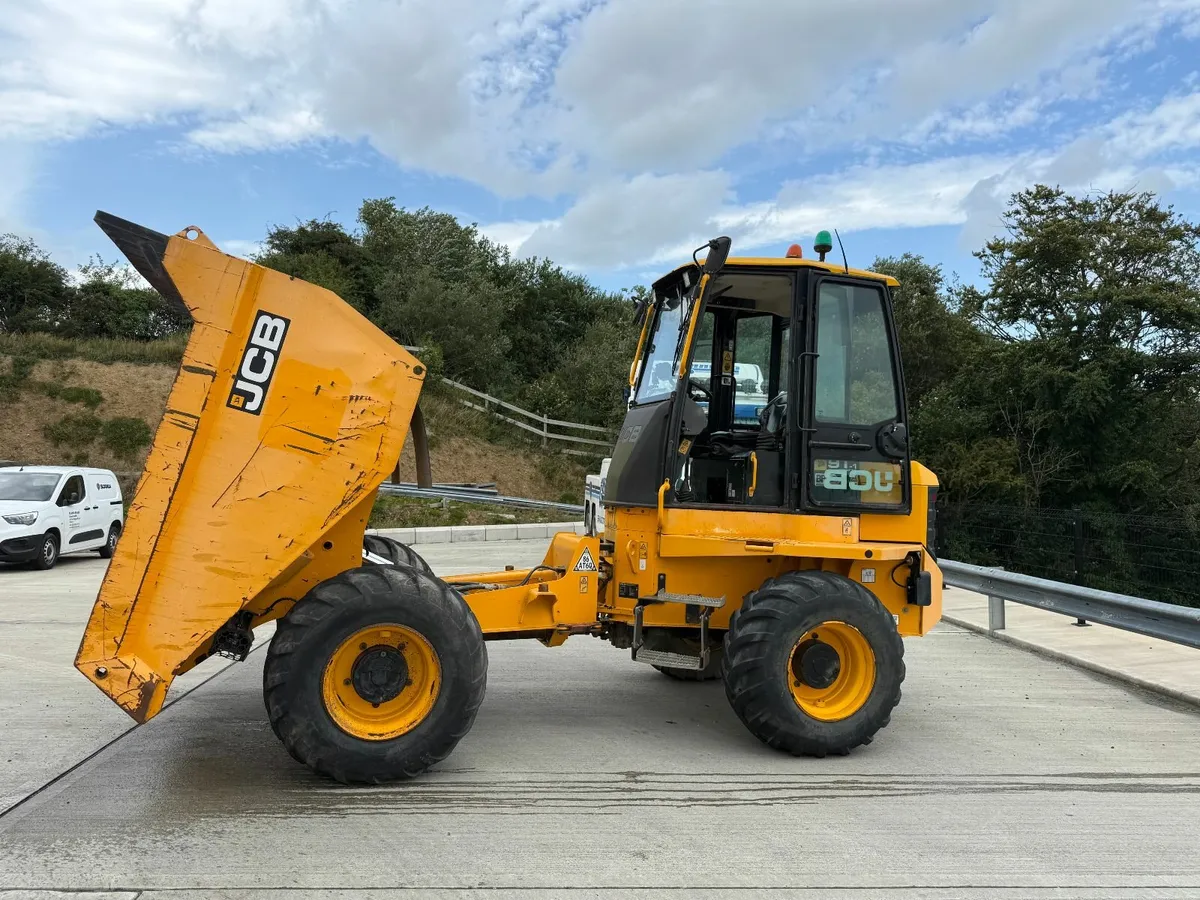 JCB DUMP TRUCK - Image 2