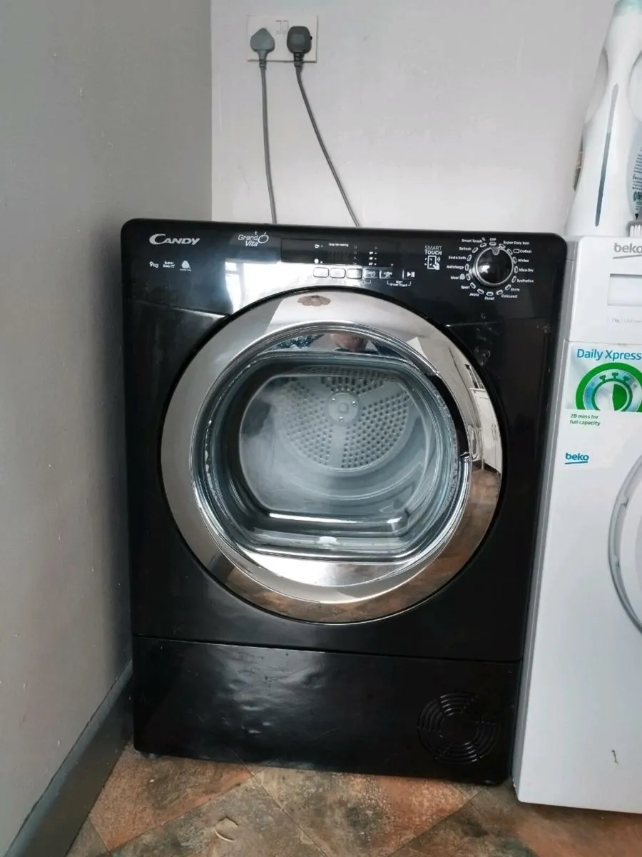 CANDY condensation dryer 9kg - Image 1