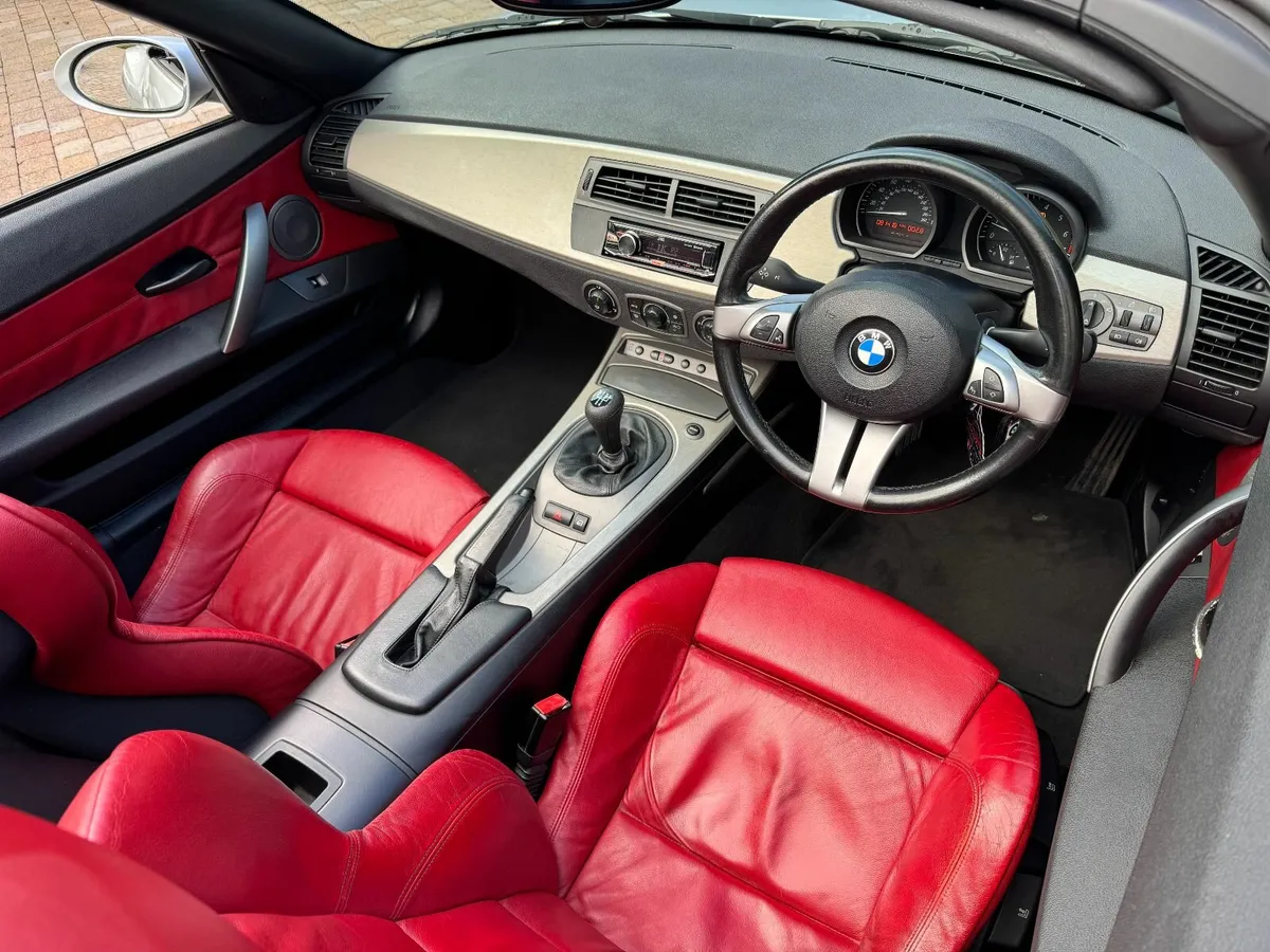 BMW Z4 2.5 ROADSTER SUPER VALUE NI FROM NEW - Image 3