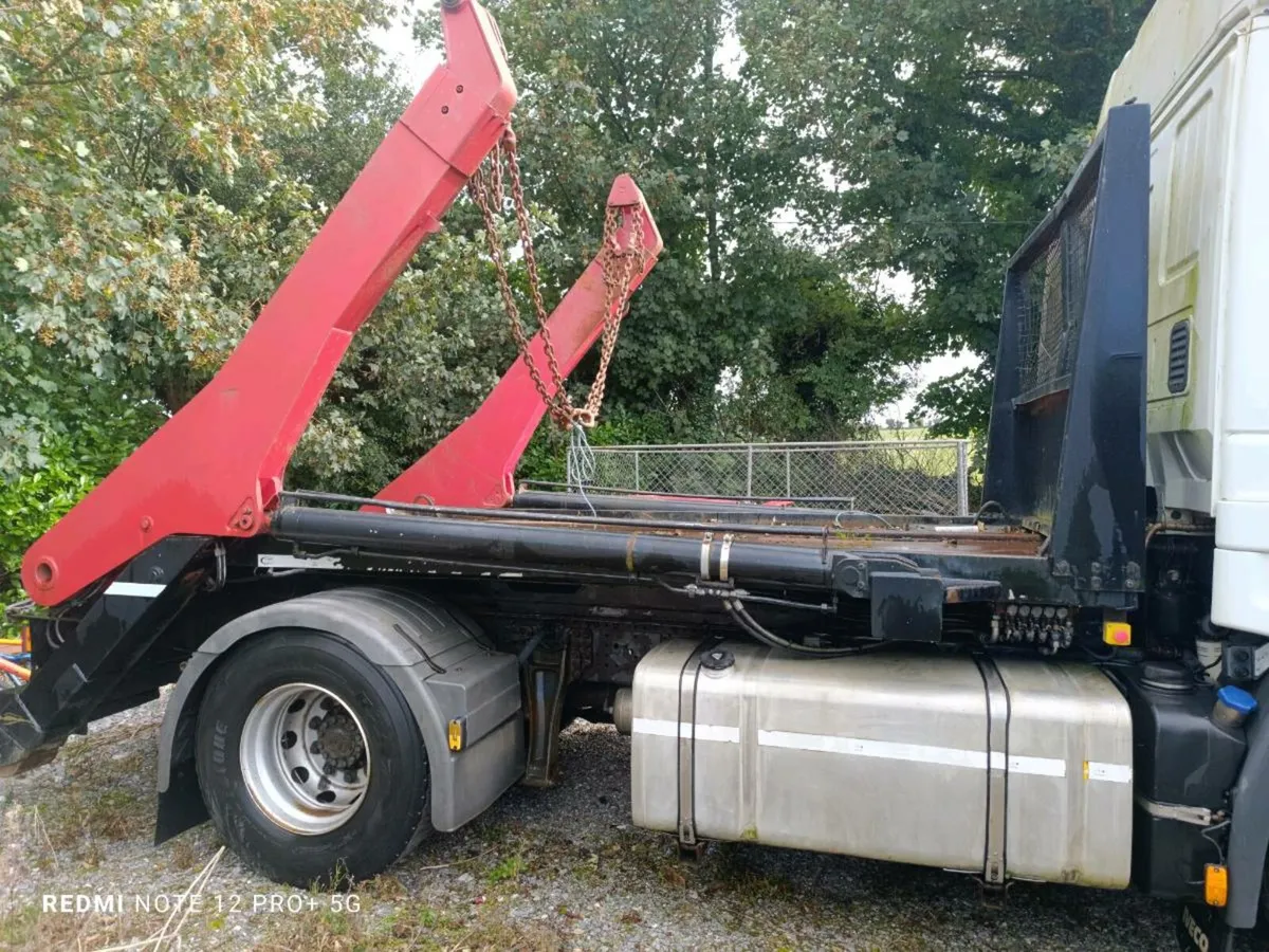 Iveco 450 skip lorry - Image 4