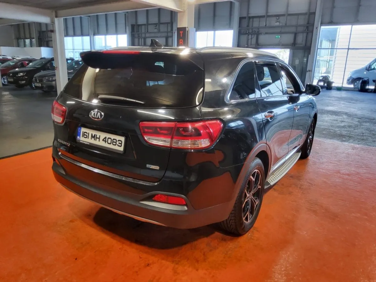 Kia Sorento Platinum 2WD - Image 3