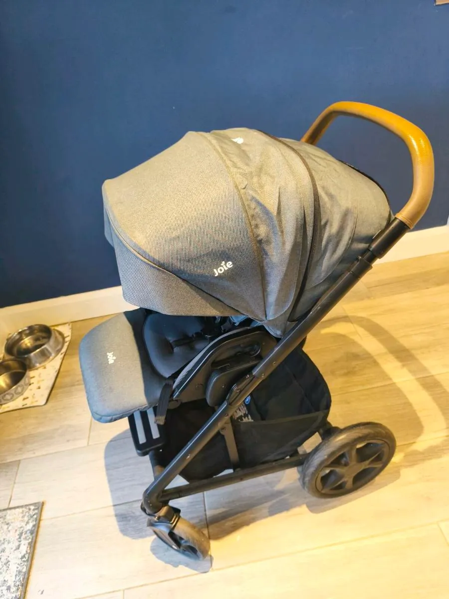 Joie Chrome Stroller and Carrycot - Image 3
