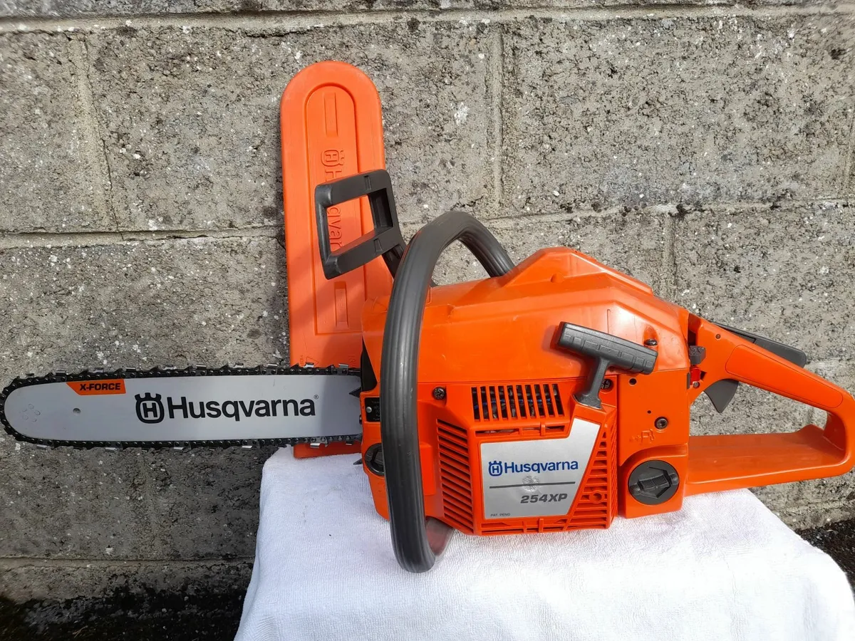 selling chainsaw - Image 1