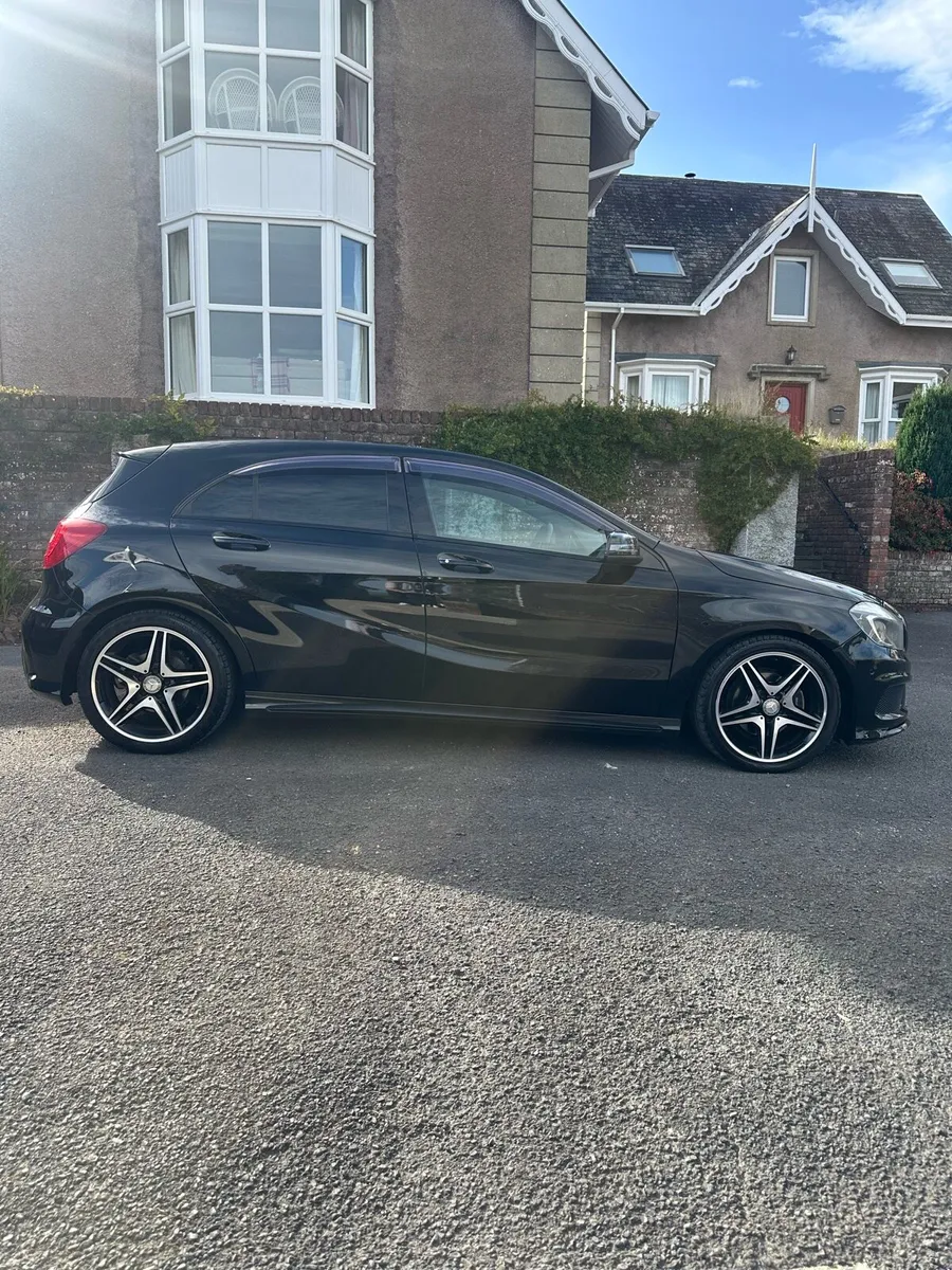 Mercedes Benz AMG Night Edition - Image 2